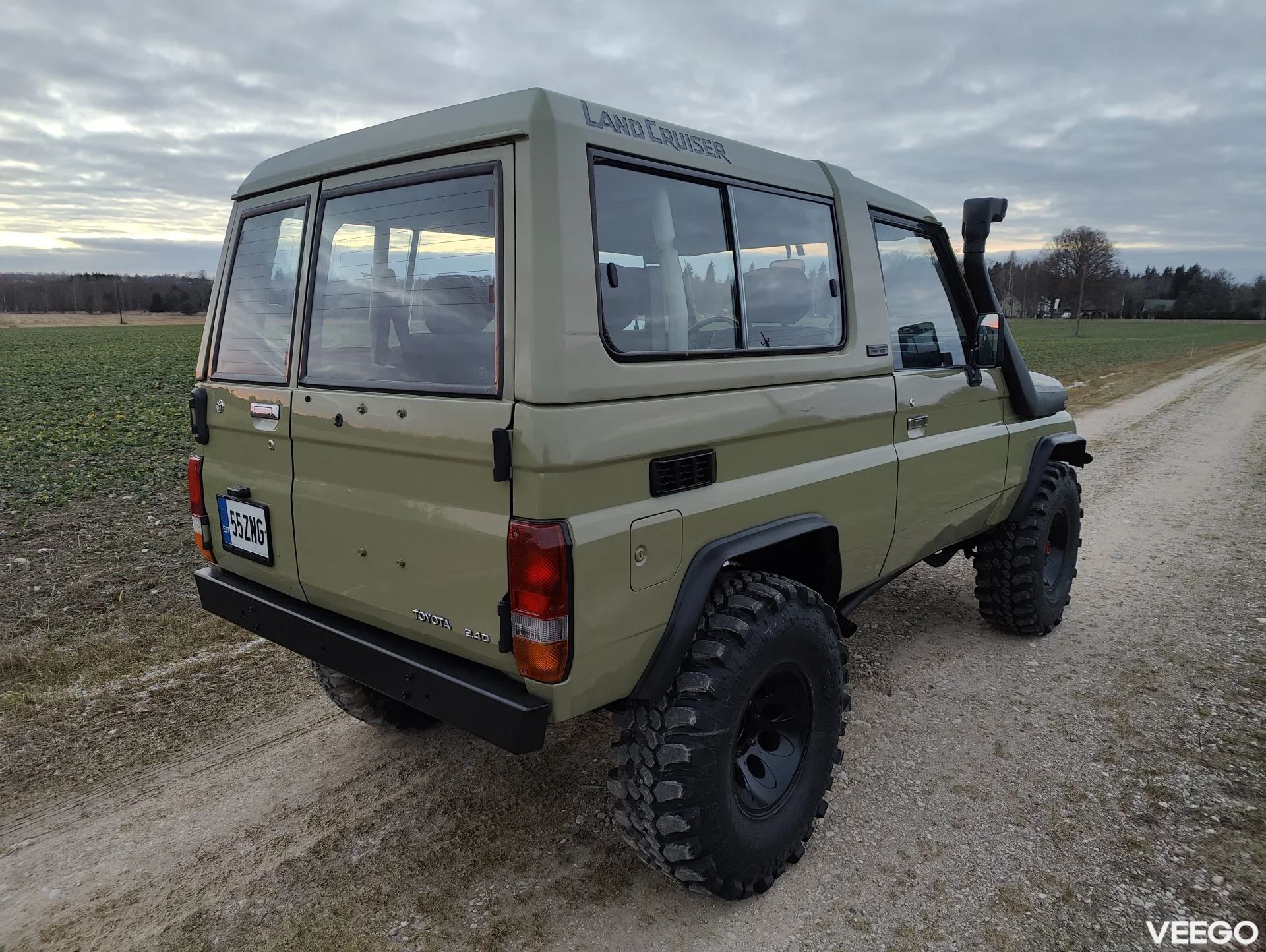 Toyota Land Cruiser 73 2.4 64kW
