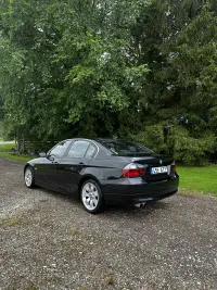 BMW 325 3.0 145kW thumbnail