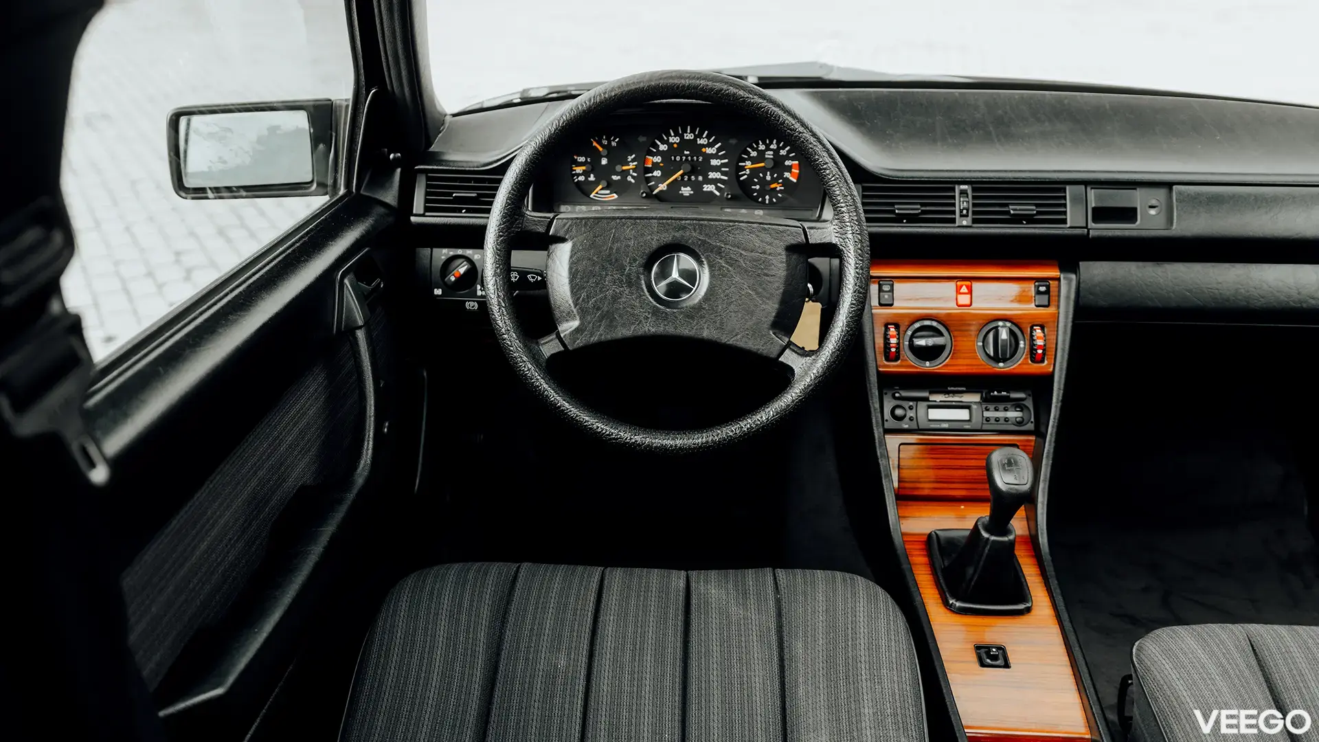 Mercedes-Benz 200 E E200 2.0 87kW