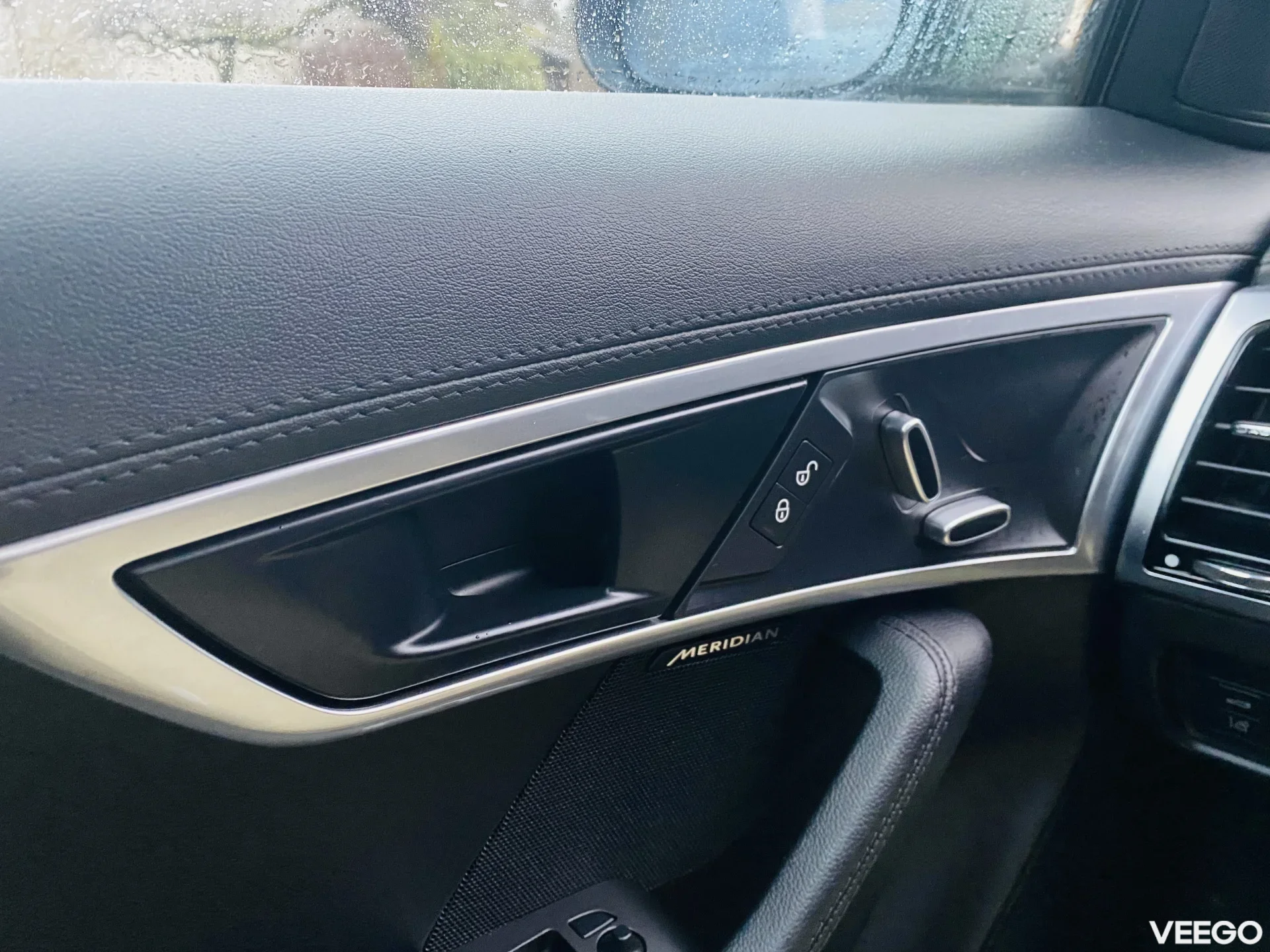 Jaguar F-Type P300 2.0 221kW