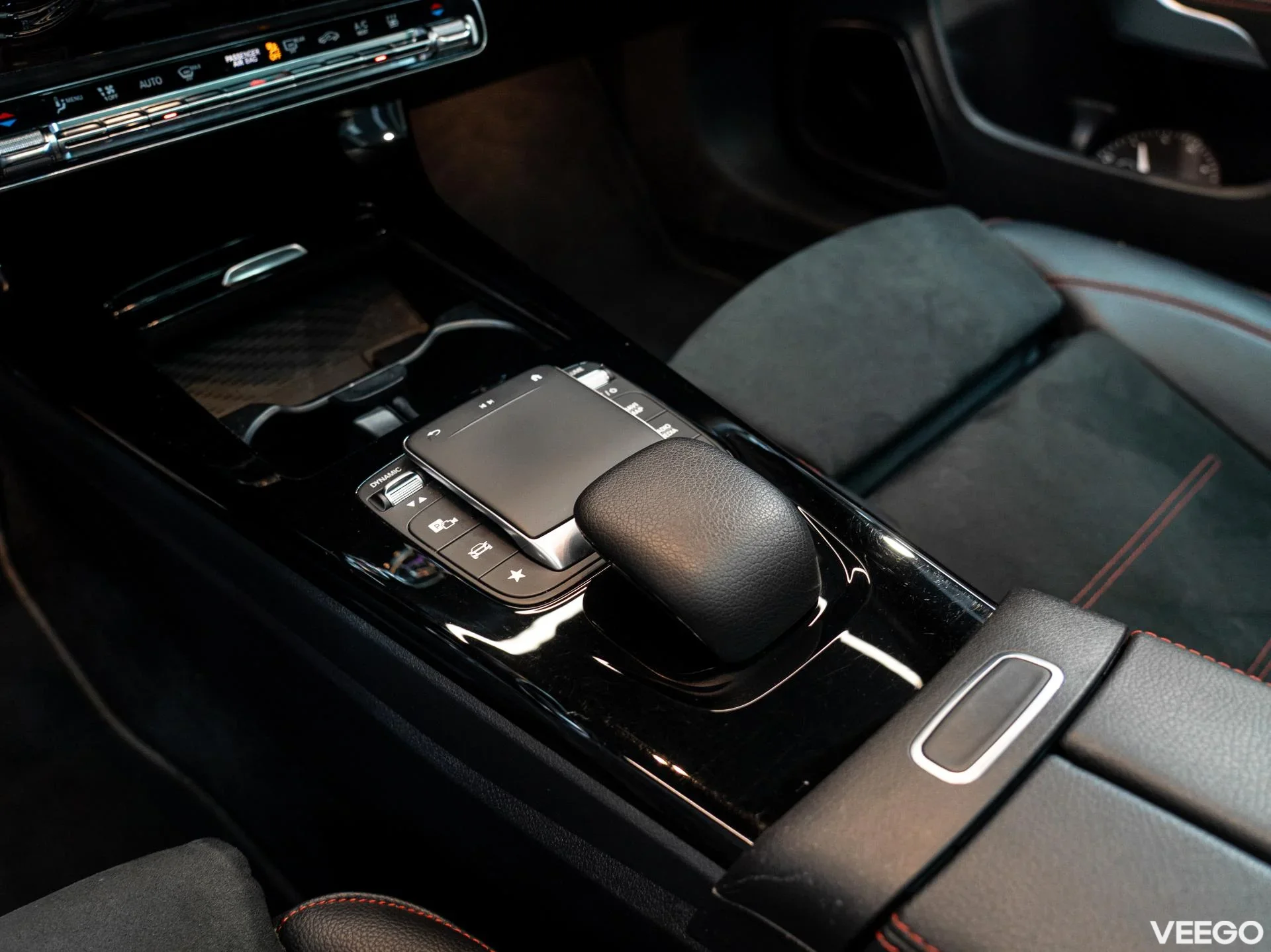 Mercedes-Benz CLA220 2.0 140kW