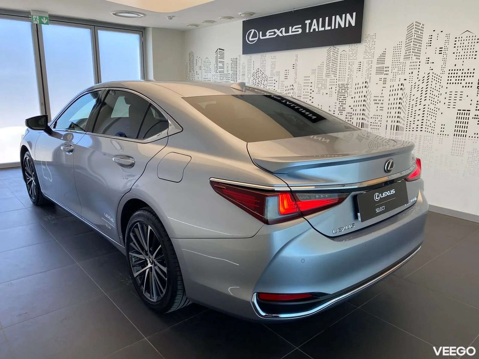 Lexus ES 300h - 131kW