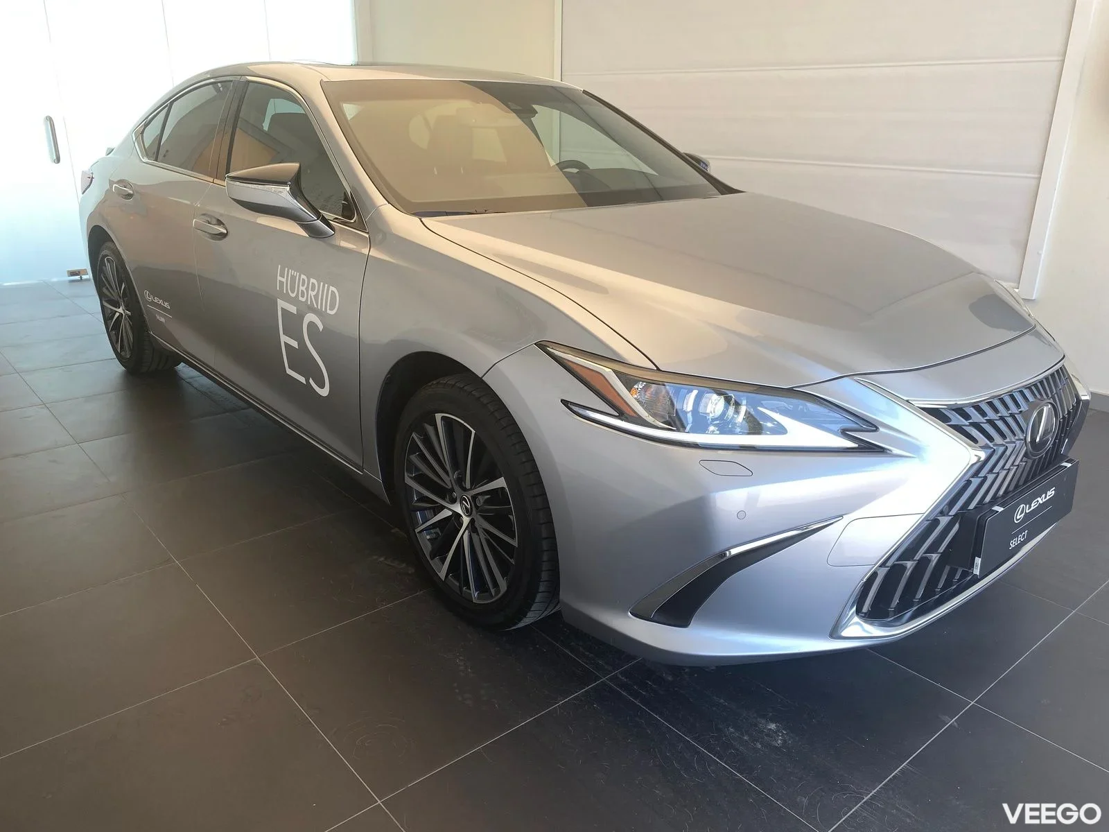 Lexus ES 300h - 131kW