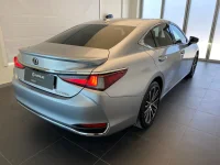 Lexus ES 300h - 131kW thumbnail