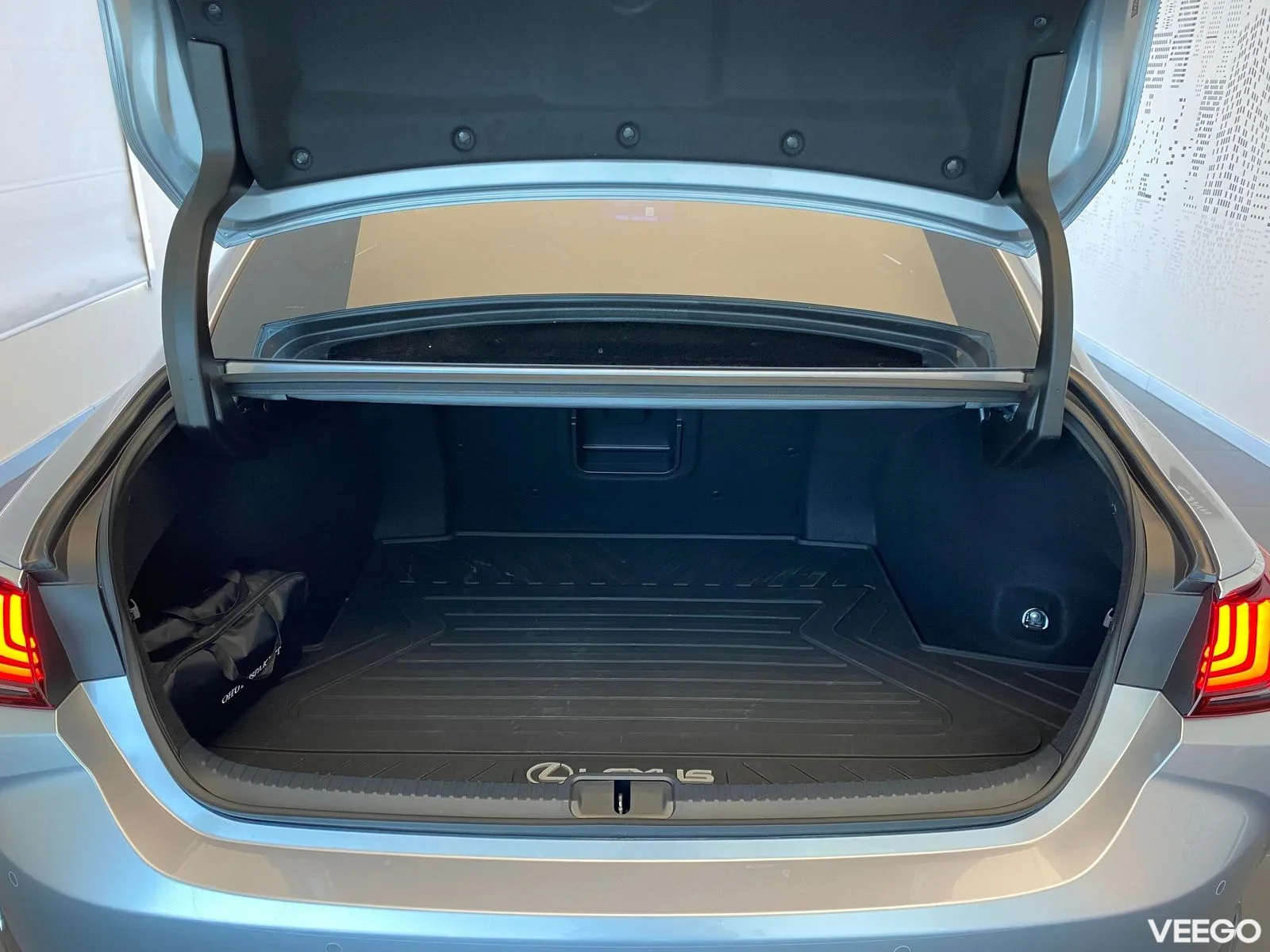 Lexus ES 300h - 131kW