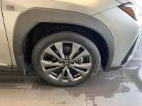 Lexus UX 300h - 112kW thumbnail