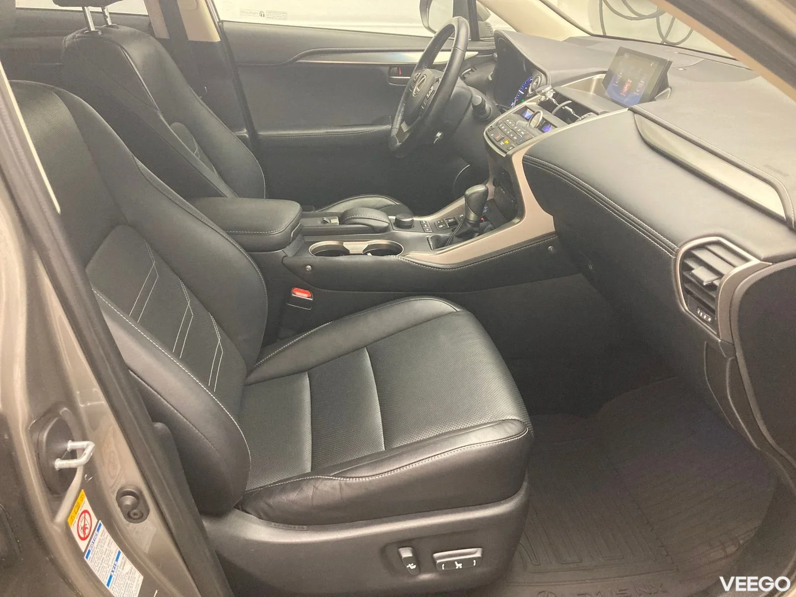 Lexus NX 300h - 114kW