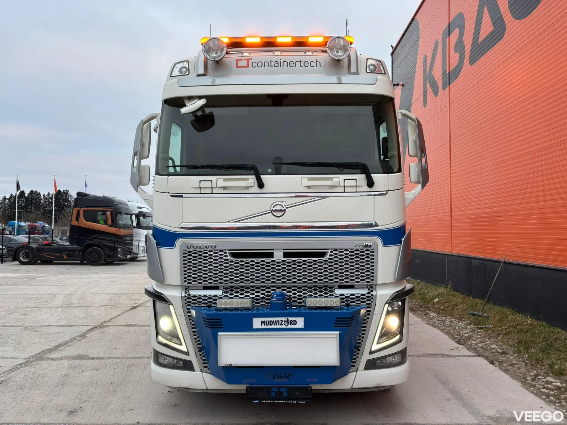 Volvo FH16 HIAB 855E-7 / PLATFORM L=6454 mm 488kW