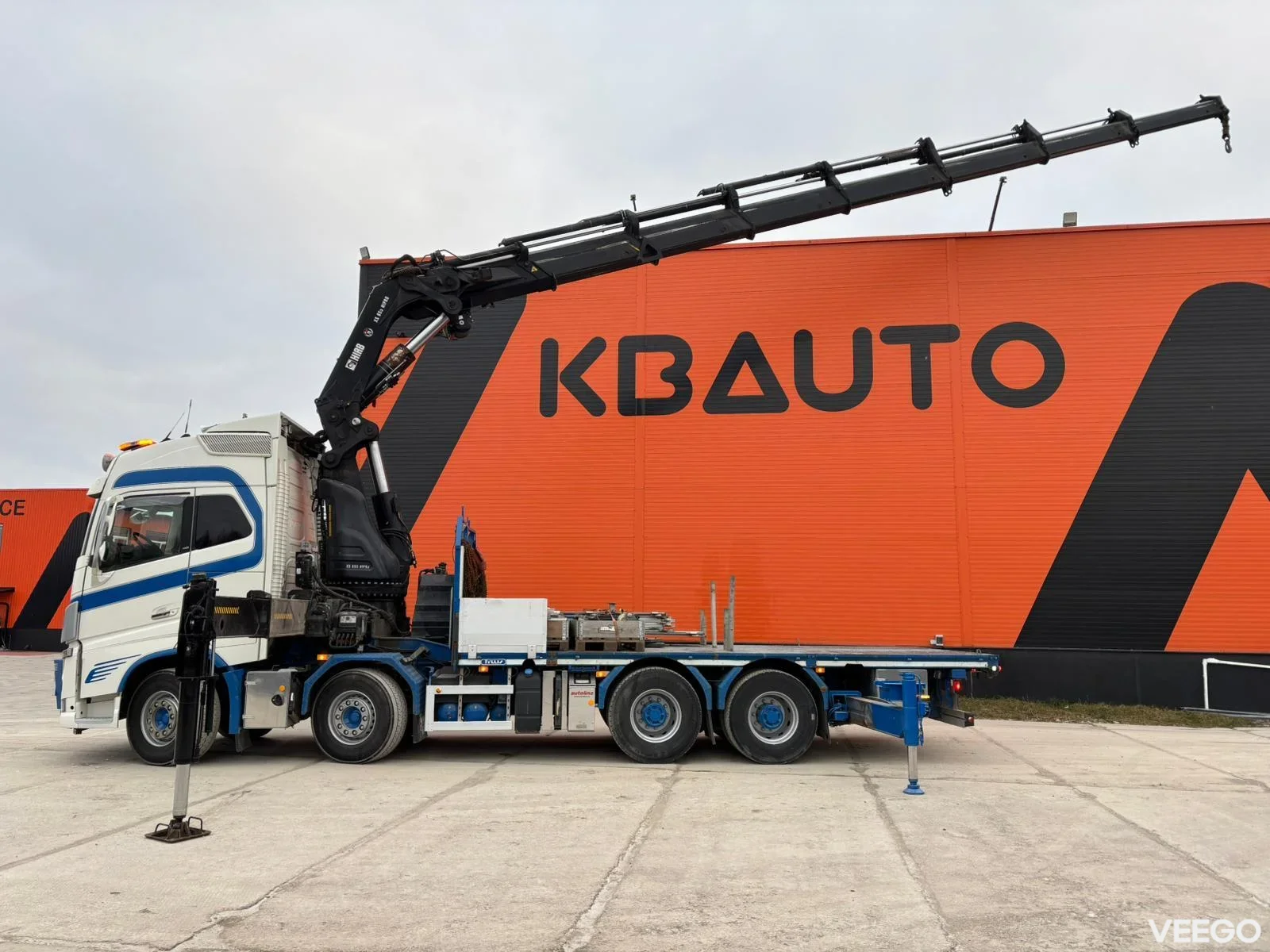 Volvo FH16 HIAB 855E-7 / PLATFORM L=6454 mm 488kW