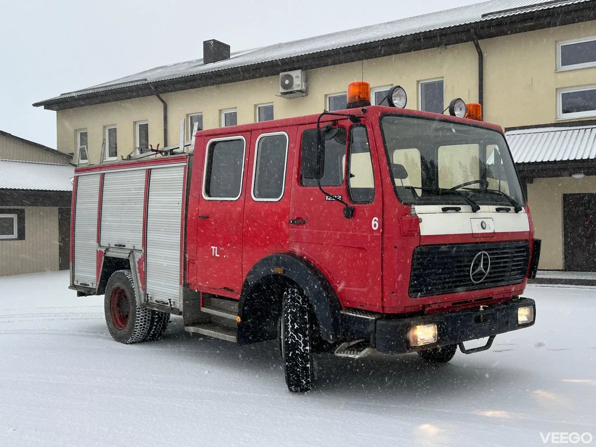 Mercedes-Benz 1222 F 159kW