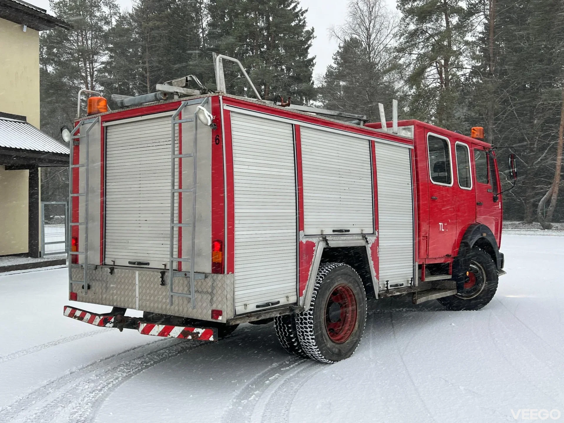 Mercedes-Benz 1222 F 159kW