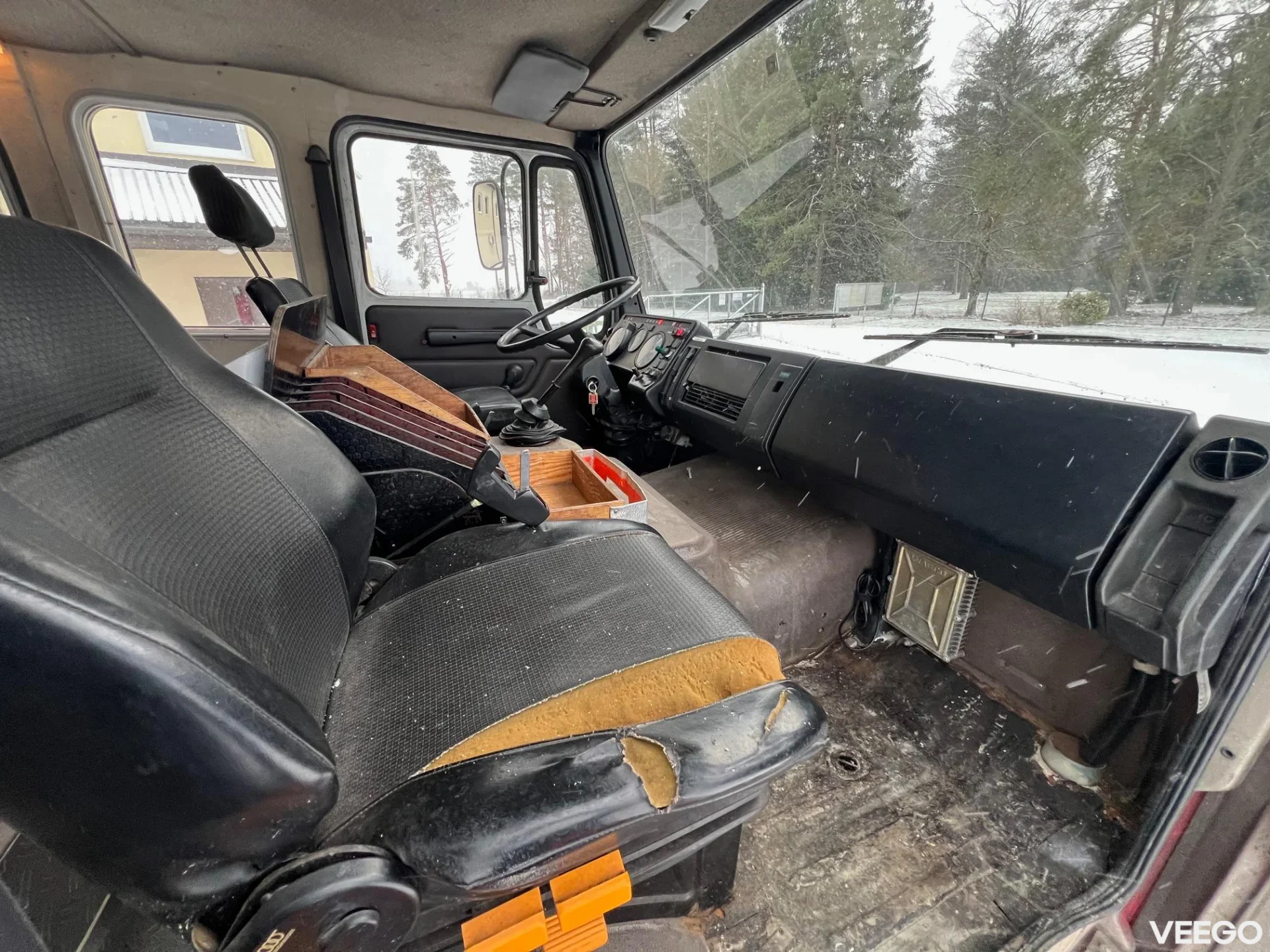 Mercedes-Benz 1222 F 159kW