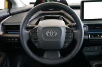 Toyota Prius Luxury Plug-In Hybrid 2 111kW thumbnail