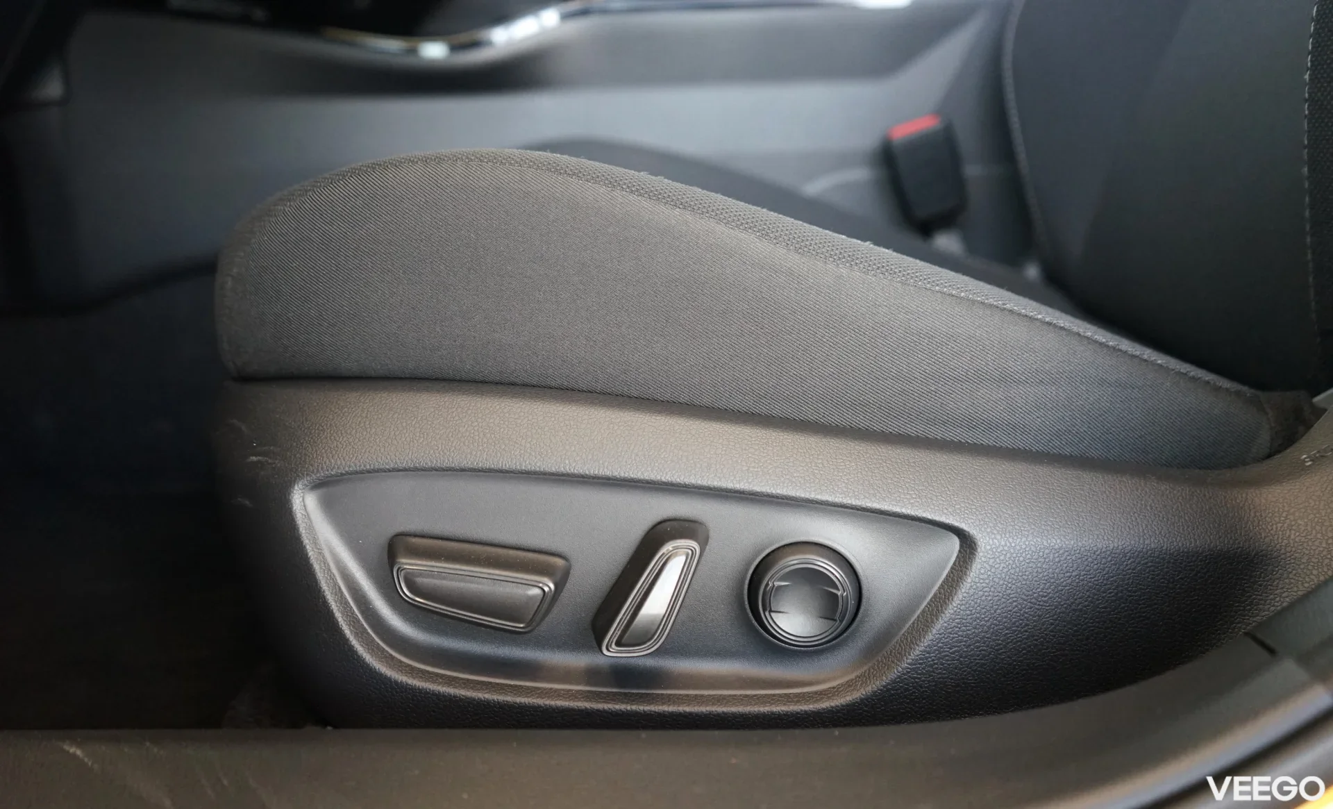 Toyota Prius Luxury Plug-In Hybrid 2 111kW