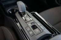 Toyota Prius Luxury Plug-In Hybrid 2 111kW thumbnail