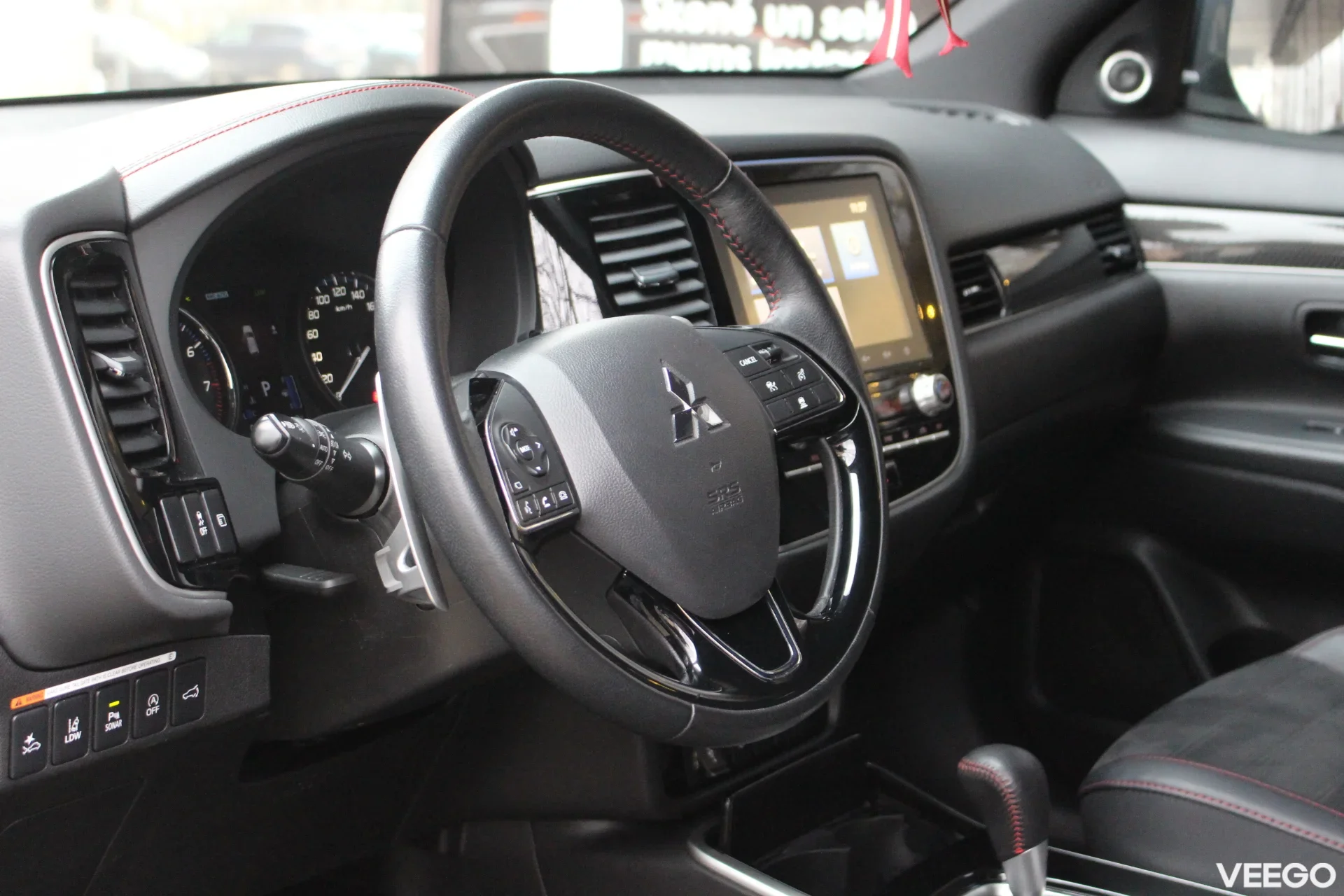 Mitsubishi Outlander Black Edition SDA AS&G 7 seat 2.0 110kW