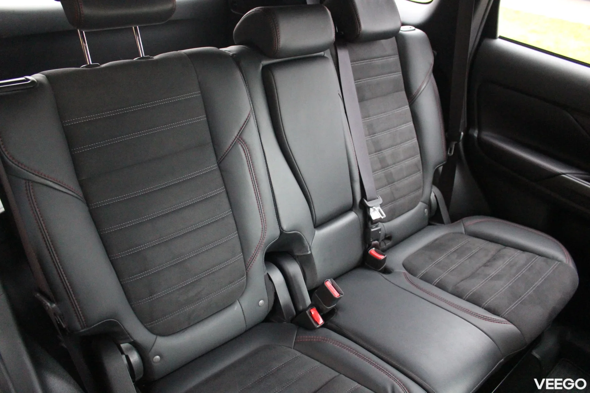 Mitsubishi Outlander Black Edition SDA AS&G 7 seat 2.0 110kW