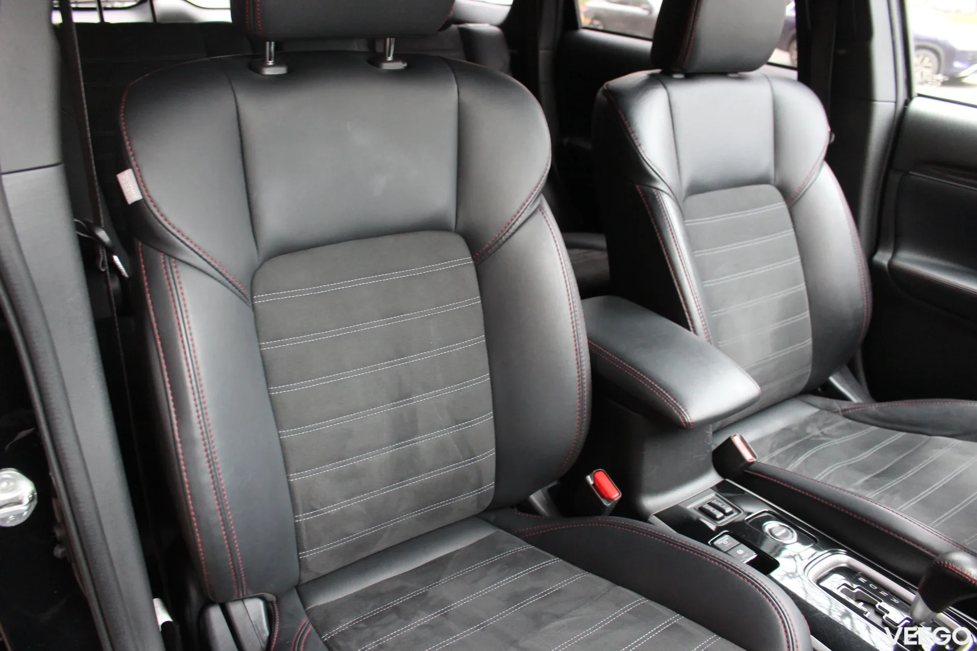 Mitsubishi Outlander Black Edition SDA AS&G 7 seat 2.0 110kW