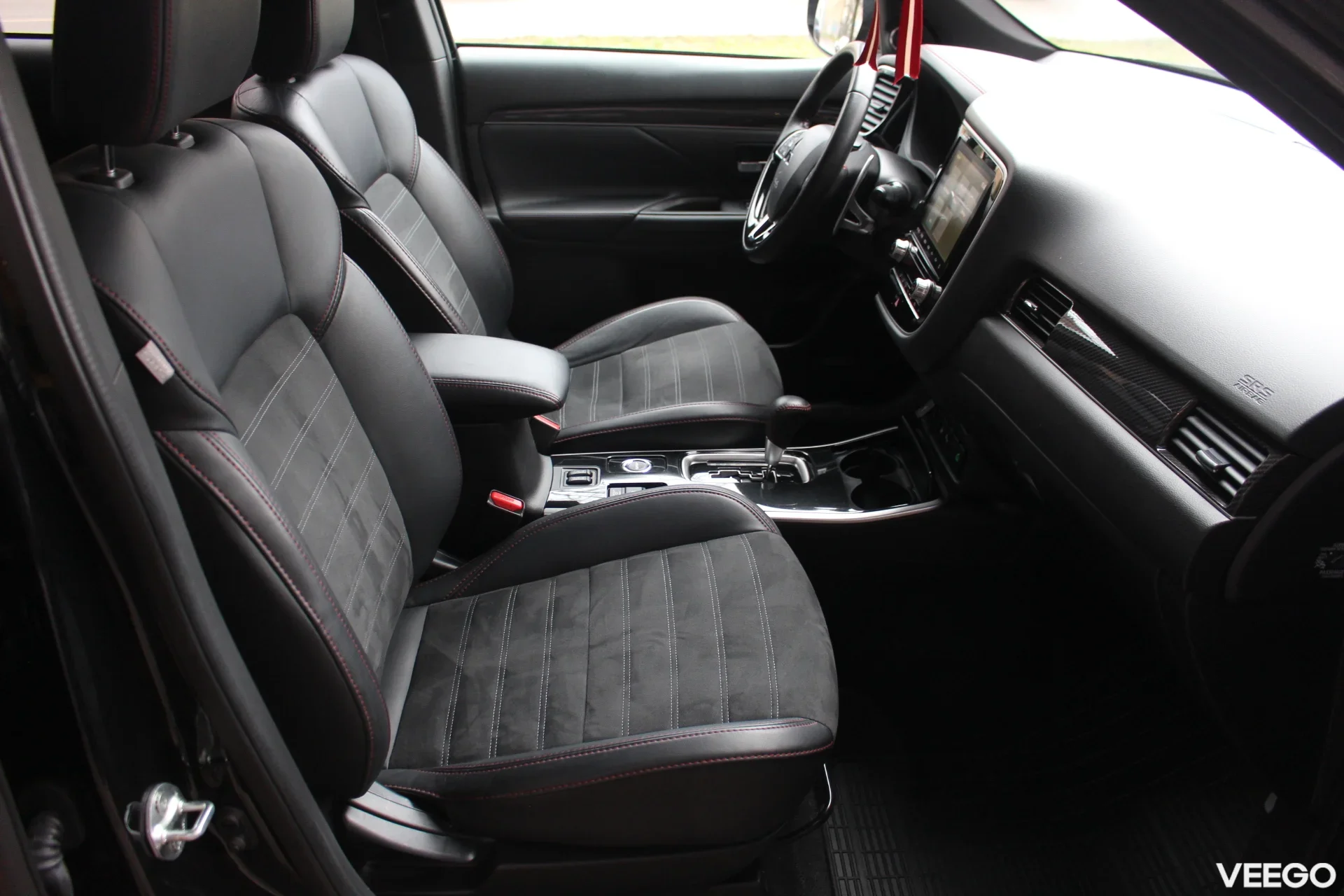 Mitsubishi Outlander Black Edition SDA AS&G 7 seat 2.0 110kW