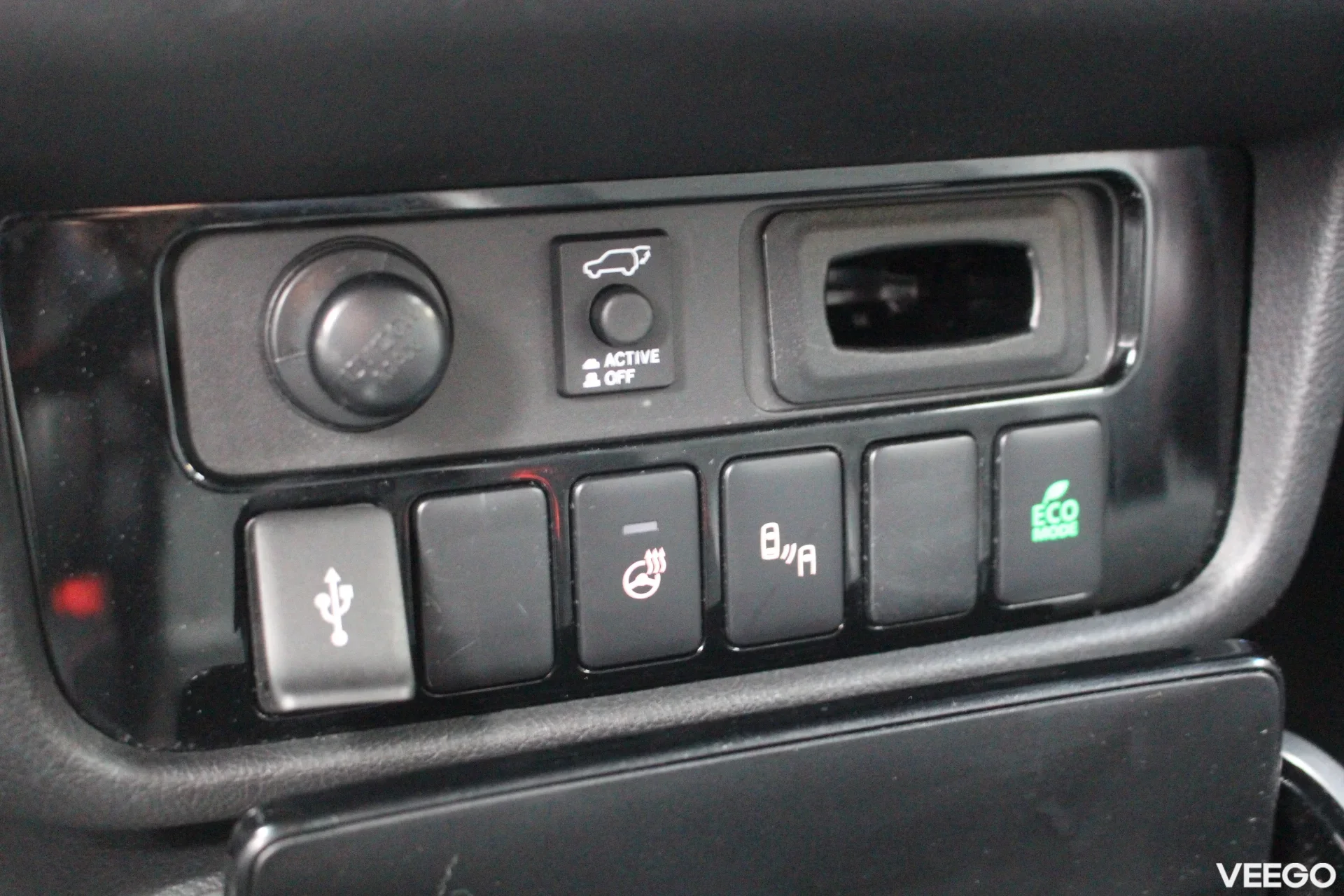 Mitsubishi Outlander Black Edition SDA AS&G 7 seat 2.0 110kW