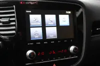 Mitsubishi Outlander Black Edition SDA AS&G 7 seat 2.0 110kW thumbnail