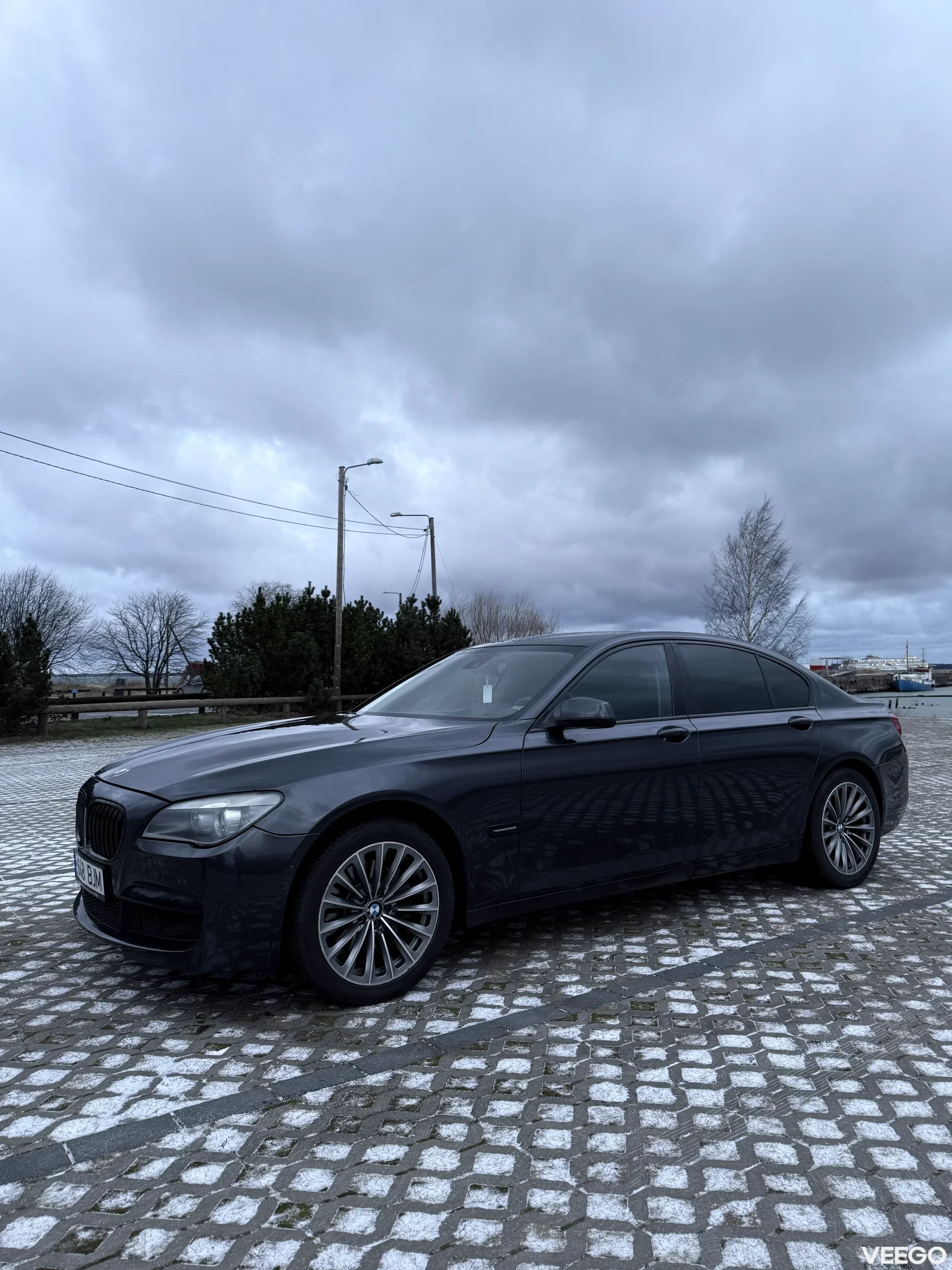 BMW 740 3.0 225kW