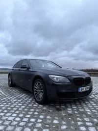 BMW 740 3.0 225kW thumbnail