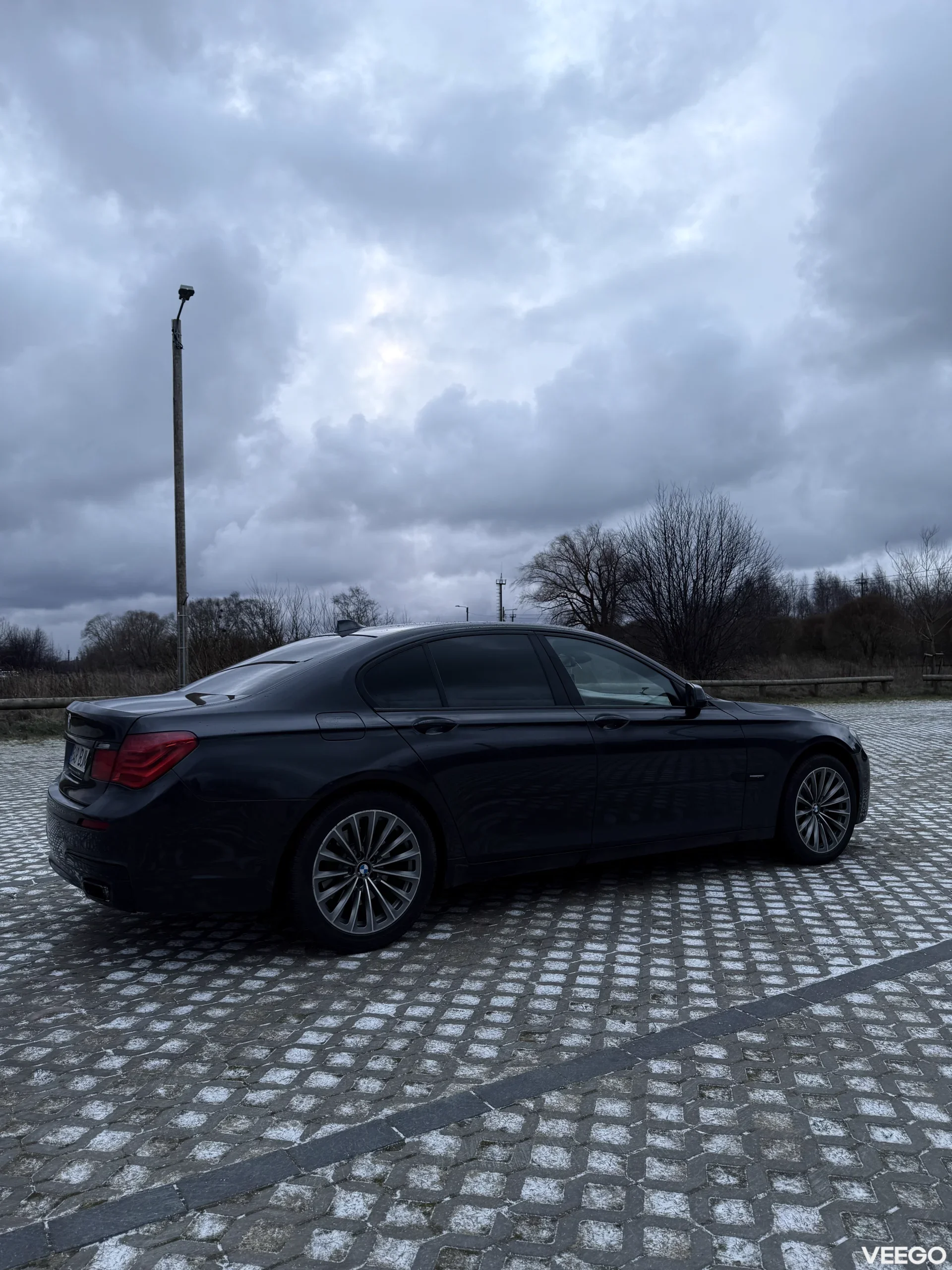 BMW 740 3.0 225kW