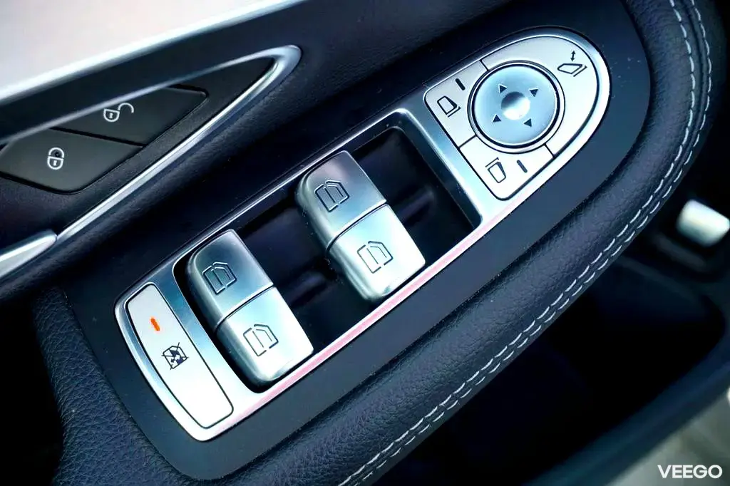 Mercedes-Benz C180 1.6 115kW