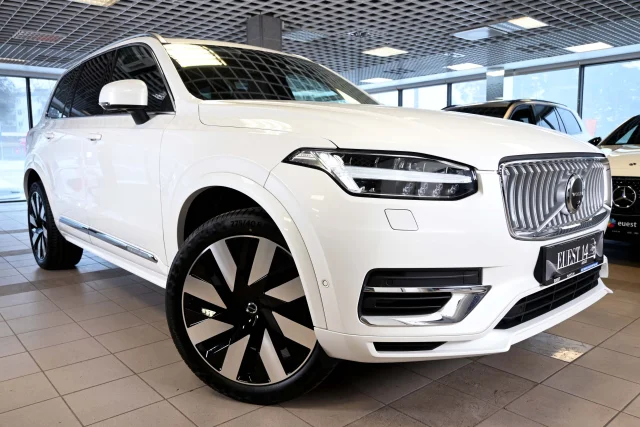 Image of Volvo XC90 T8 TWIN ENGINE AWD T8 B&W 4C ULTIMATE BRIGHT XENIUM INTELLI PRO 2 335kW