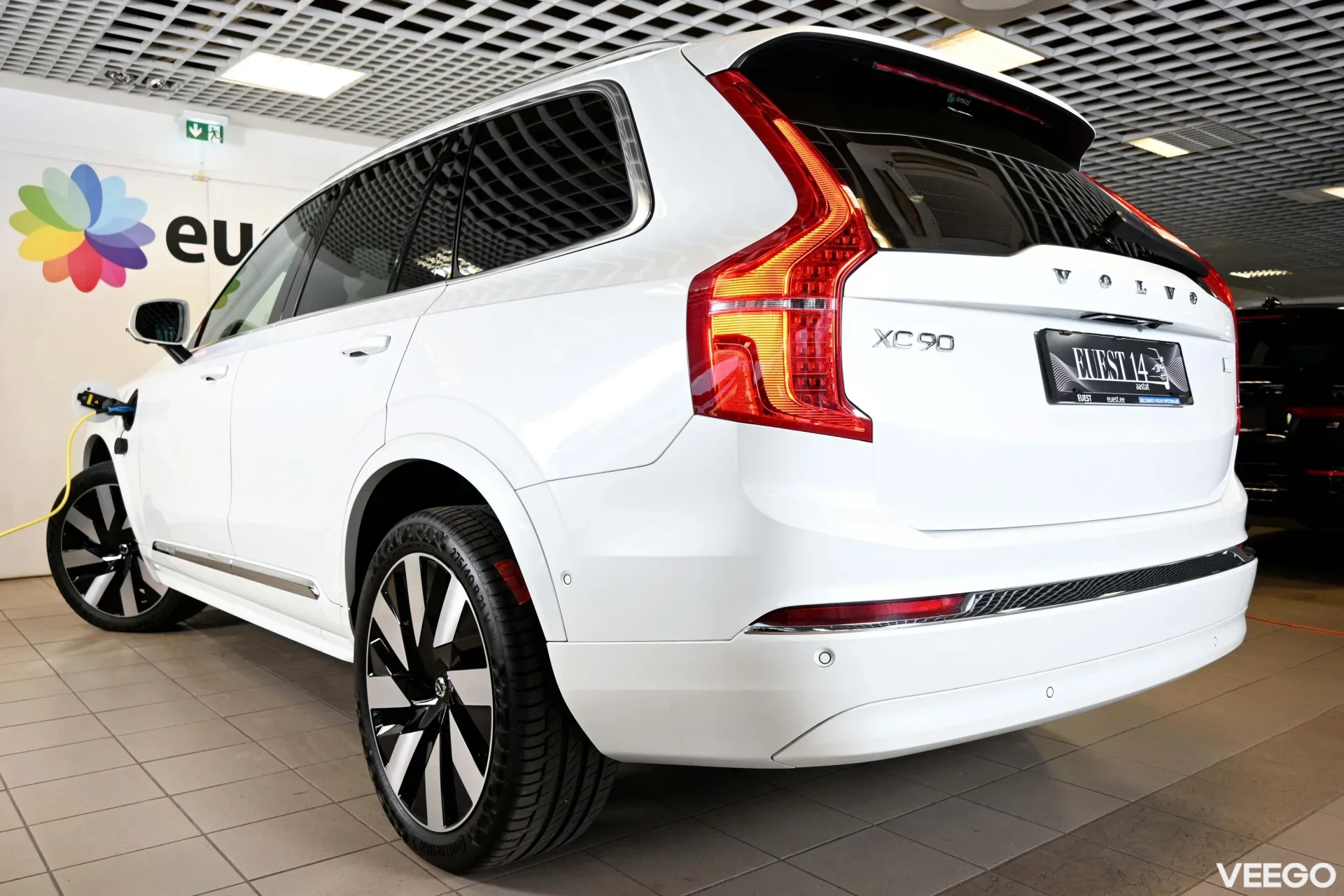 Volvo XC90 T8 TWIN ENGINE AWD T8 B&W 4C ULTIMATE BRIGHT XENIUM INTELLI PRO 2 335kW