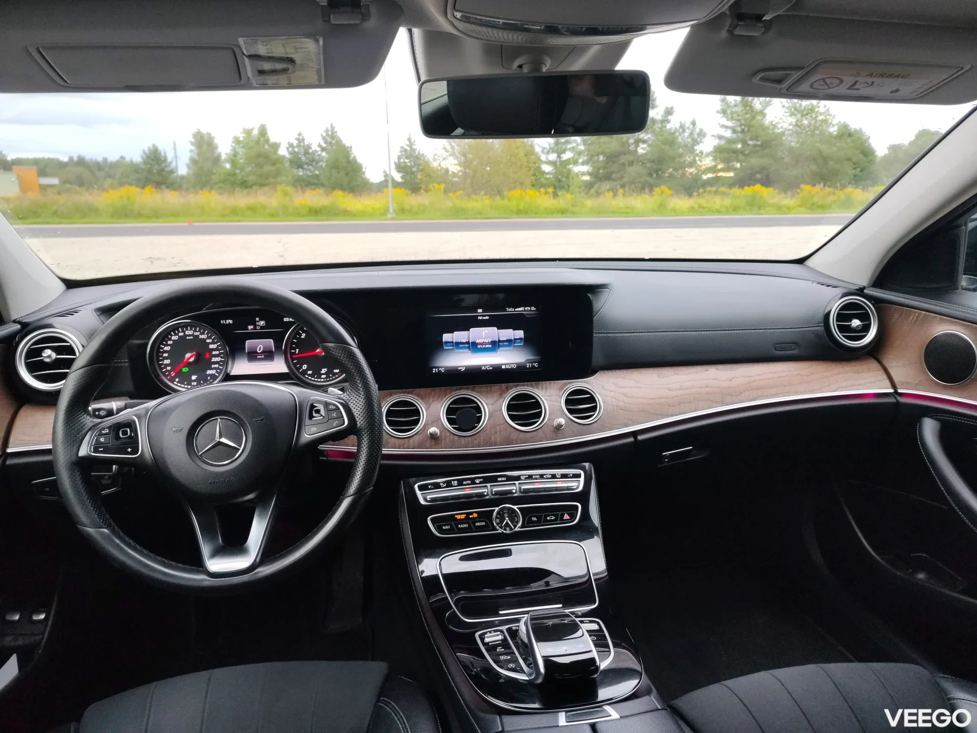 Mercedes-Benz E220 2.0 143kW