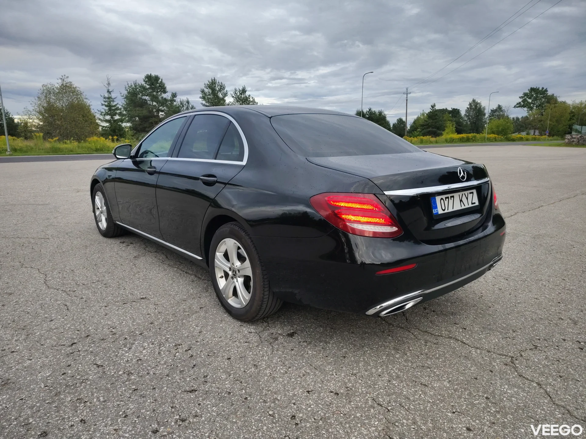 Mercedes-Benz E220 2.0 143kW