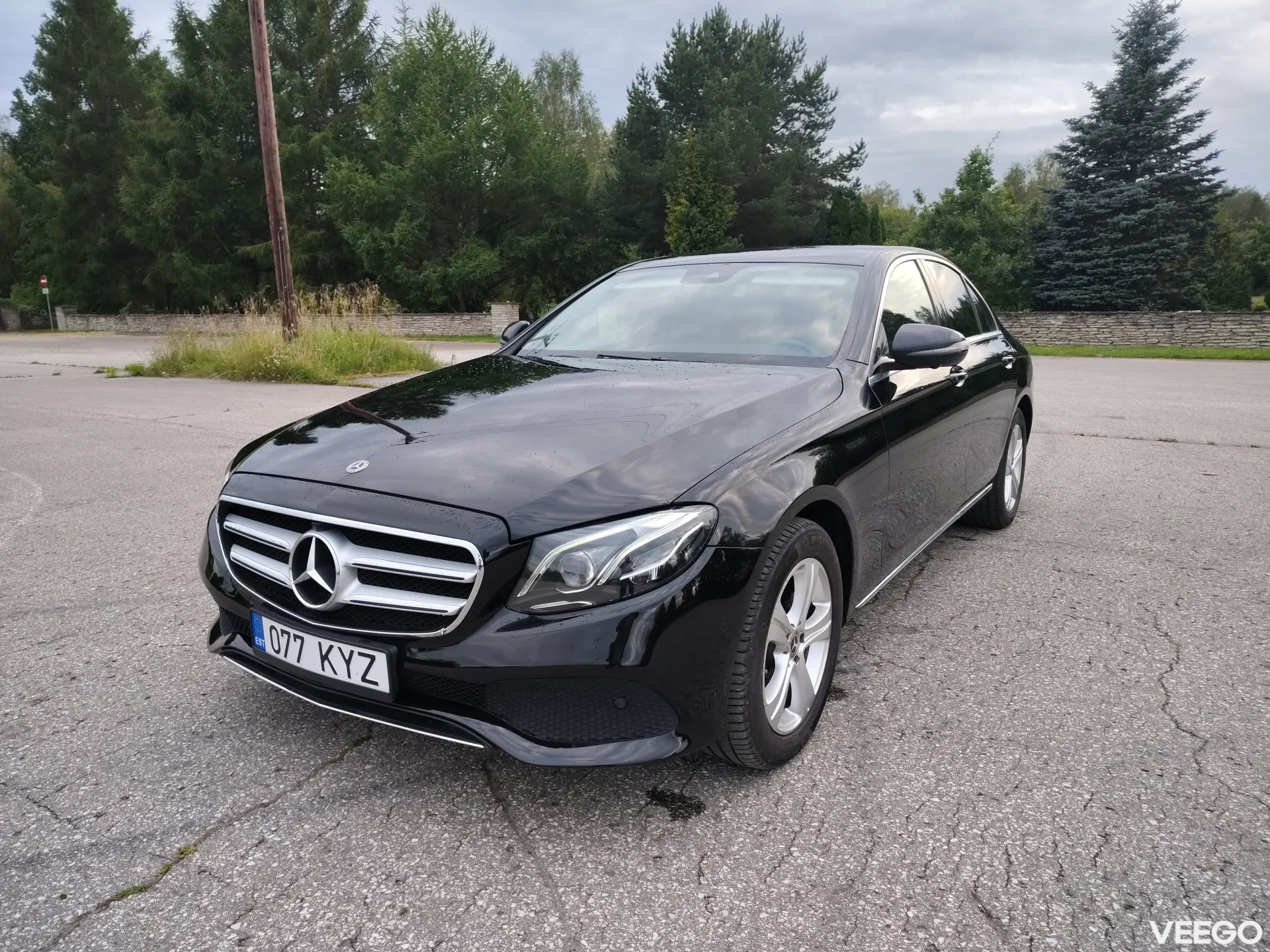 Mercedes-Benz E220 2.0 143kW