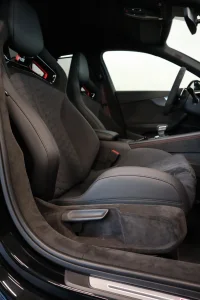 Audi RS 4 331kW thumbnail