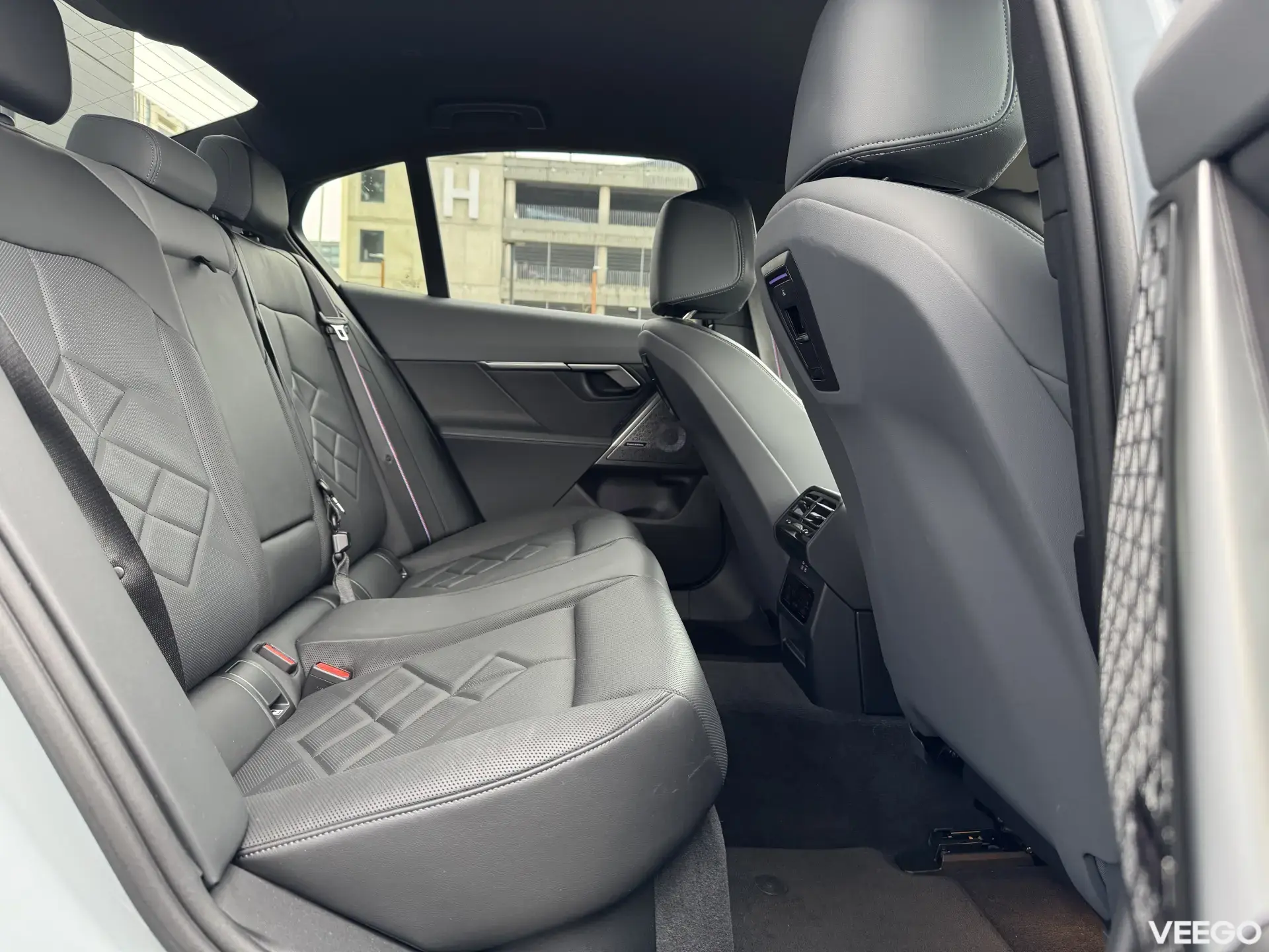 BMW i5 xDrive40 0.0 127kW