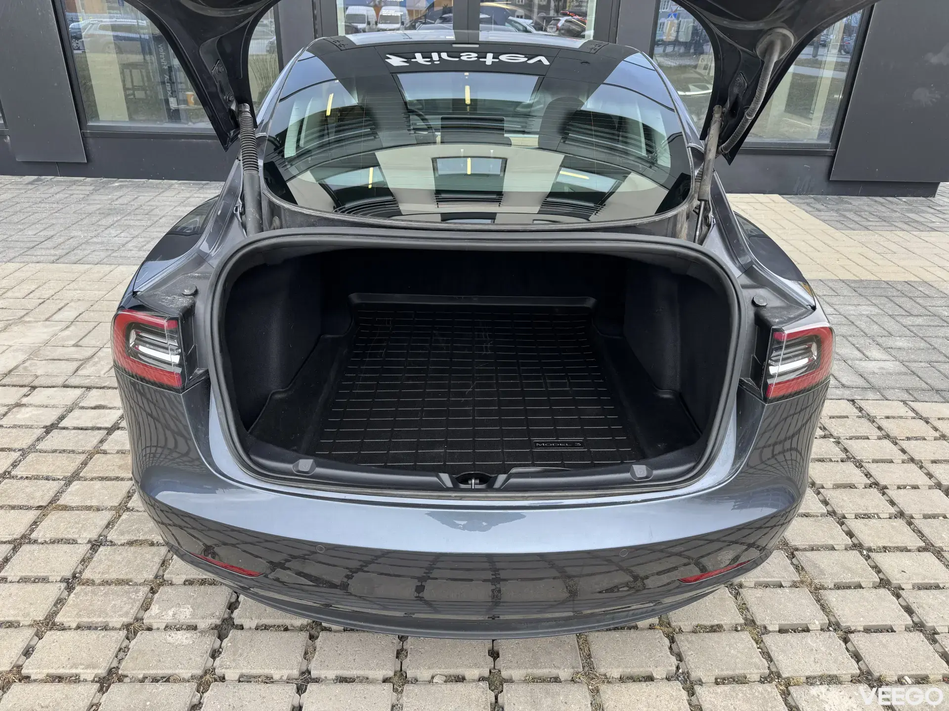 Tesla Model 3 Dual Motor Long Range 366kW