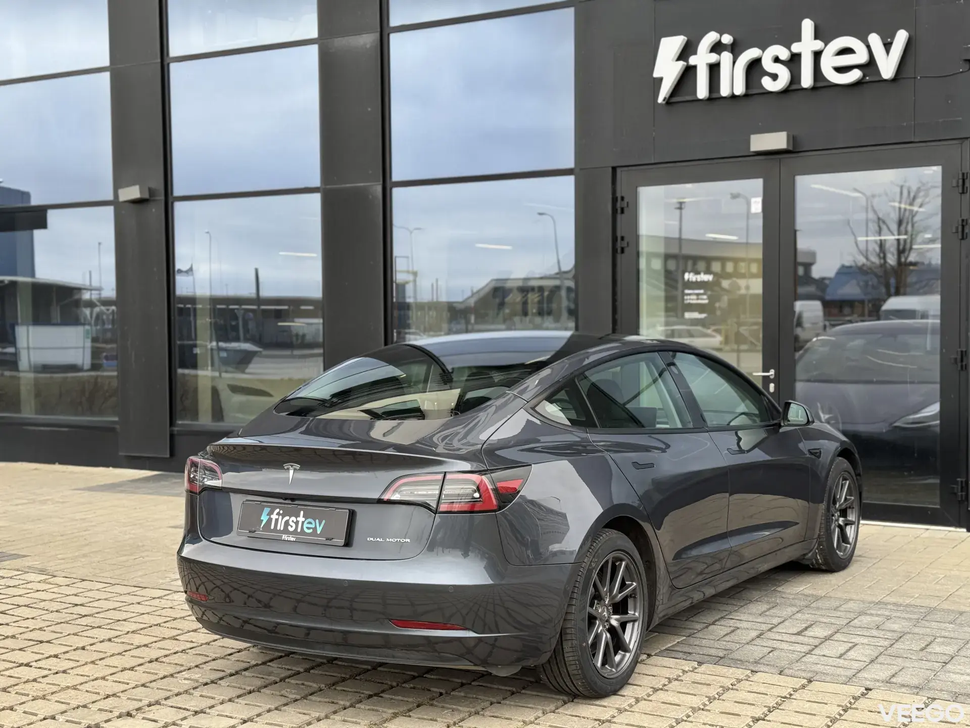 Tesla Model 3 Dual Motor Long Range 366kW