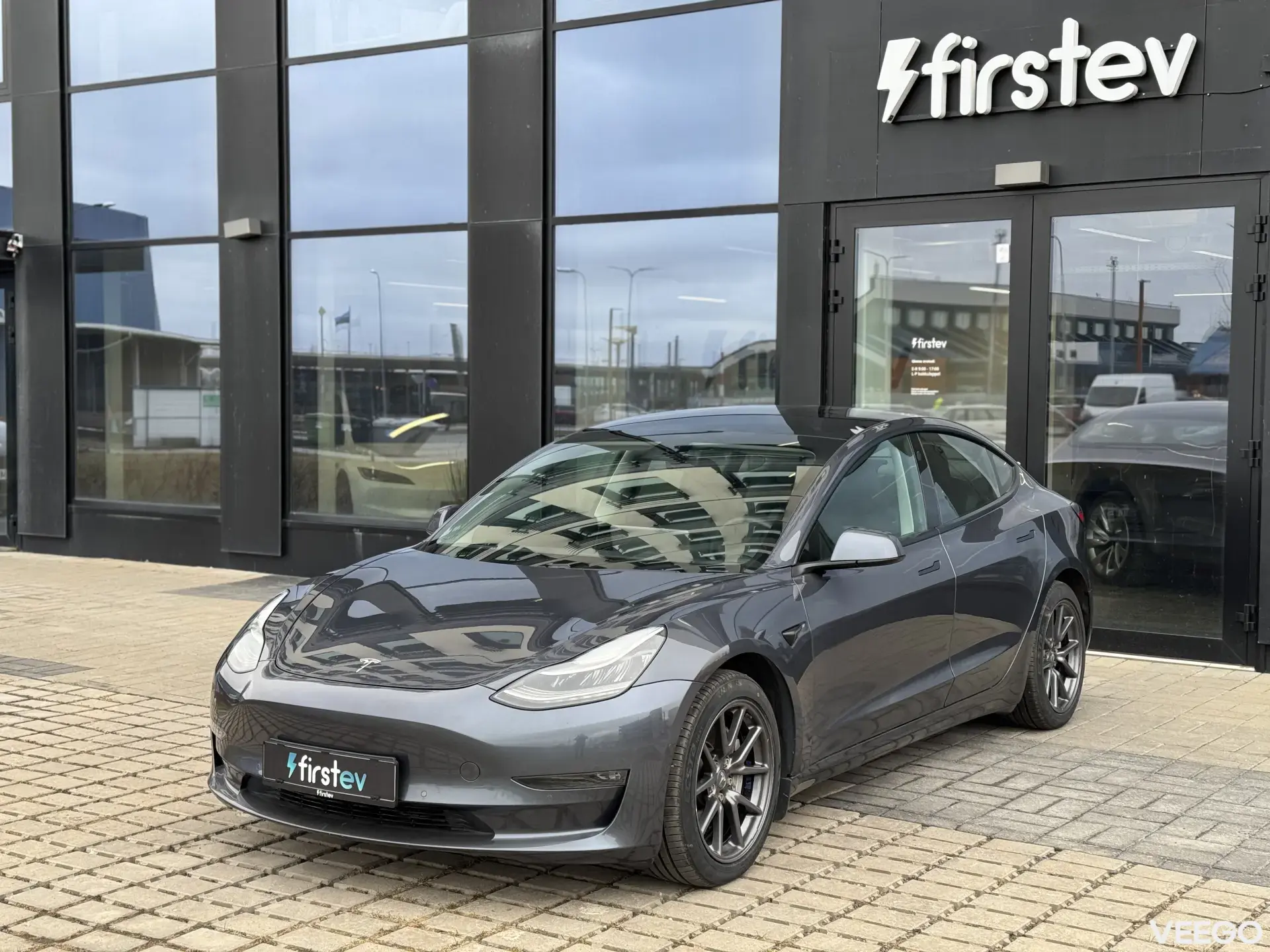 Tesla Model 3 Dual Motor Long Range 366kW