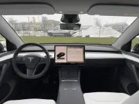 Tesla Model Y Dual Motor Long Range 378kW thumbnail