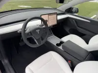Tesla Model Y Dual Motor Long Range 378kW thumbnail