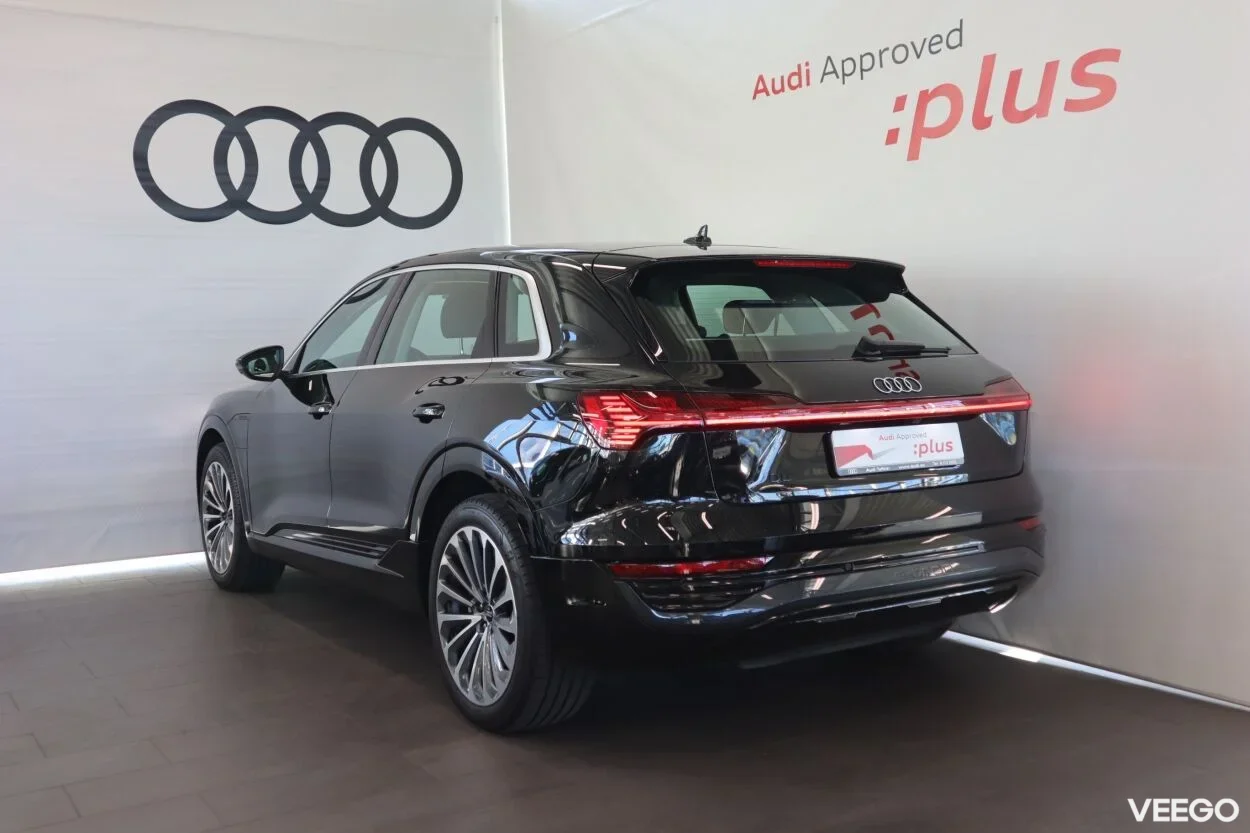 Audi Q8 158kW