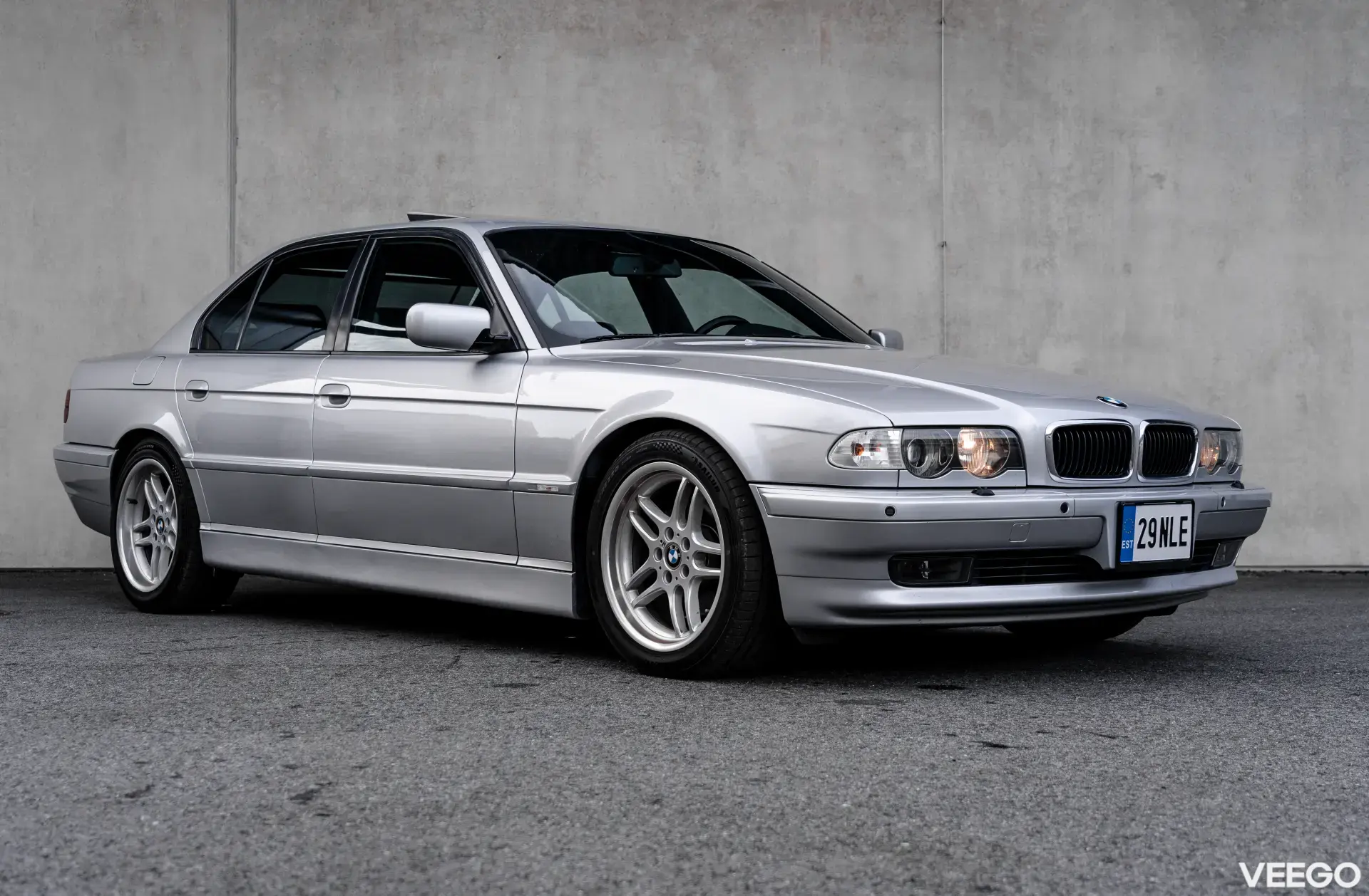 BMW 740I 4.4 210kW