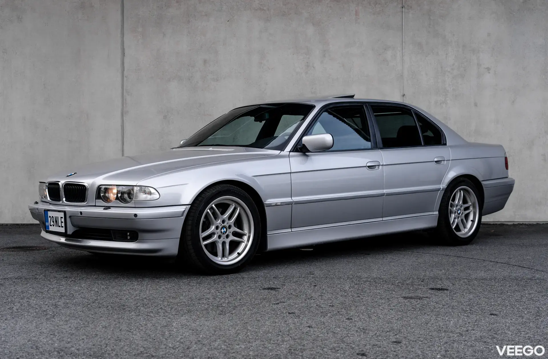 BMW 740I 4.4 210kW