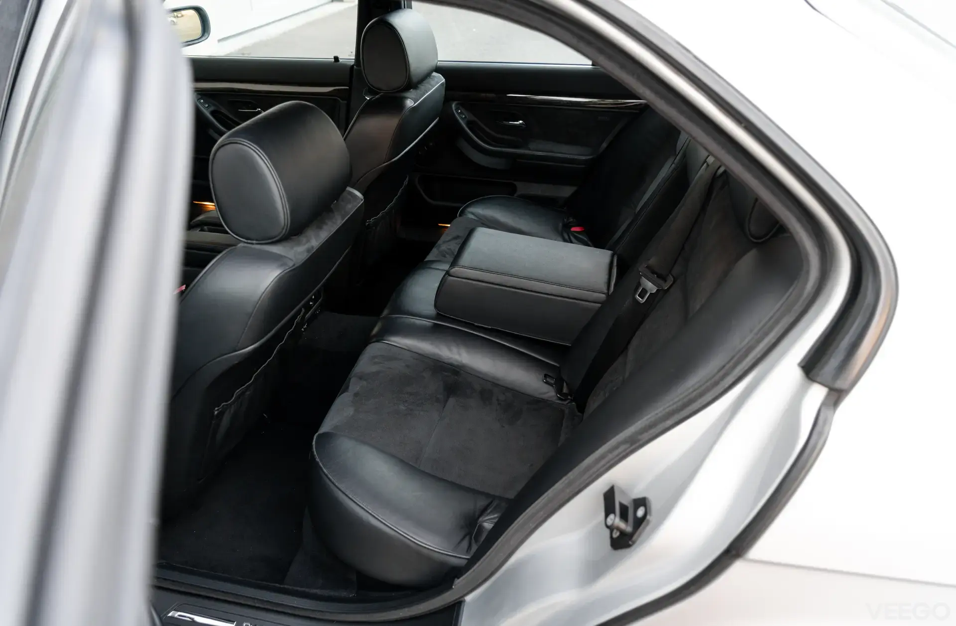 BMW 740I 4.4 210kW
