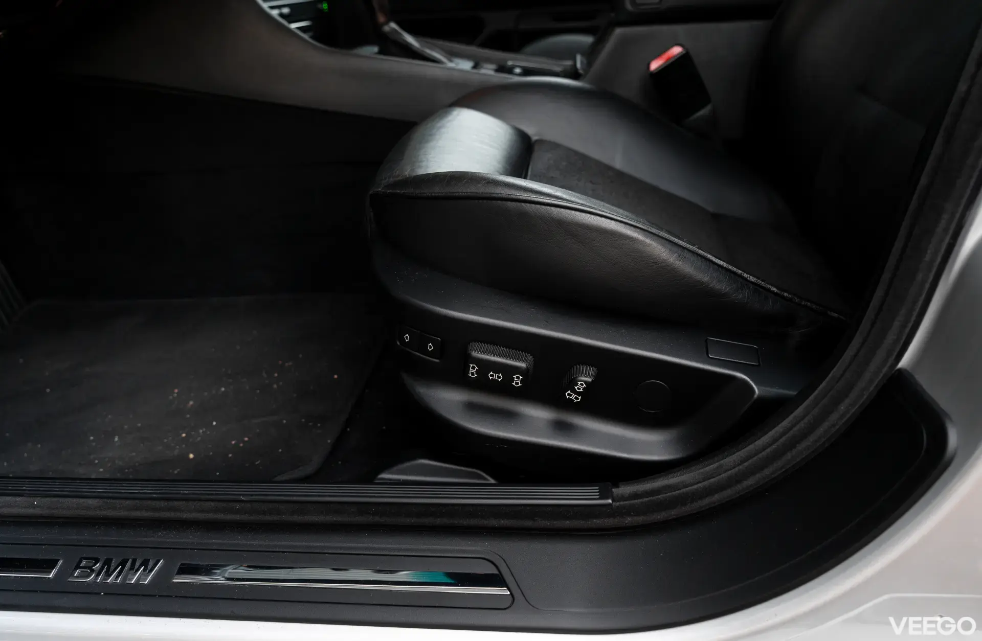 BMW 740I 4.4 210kW
