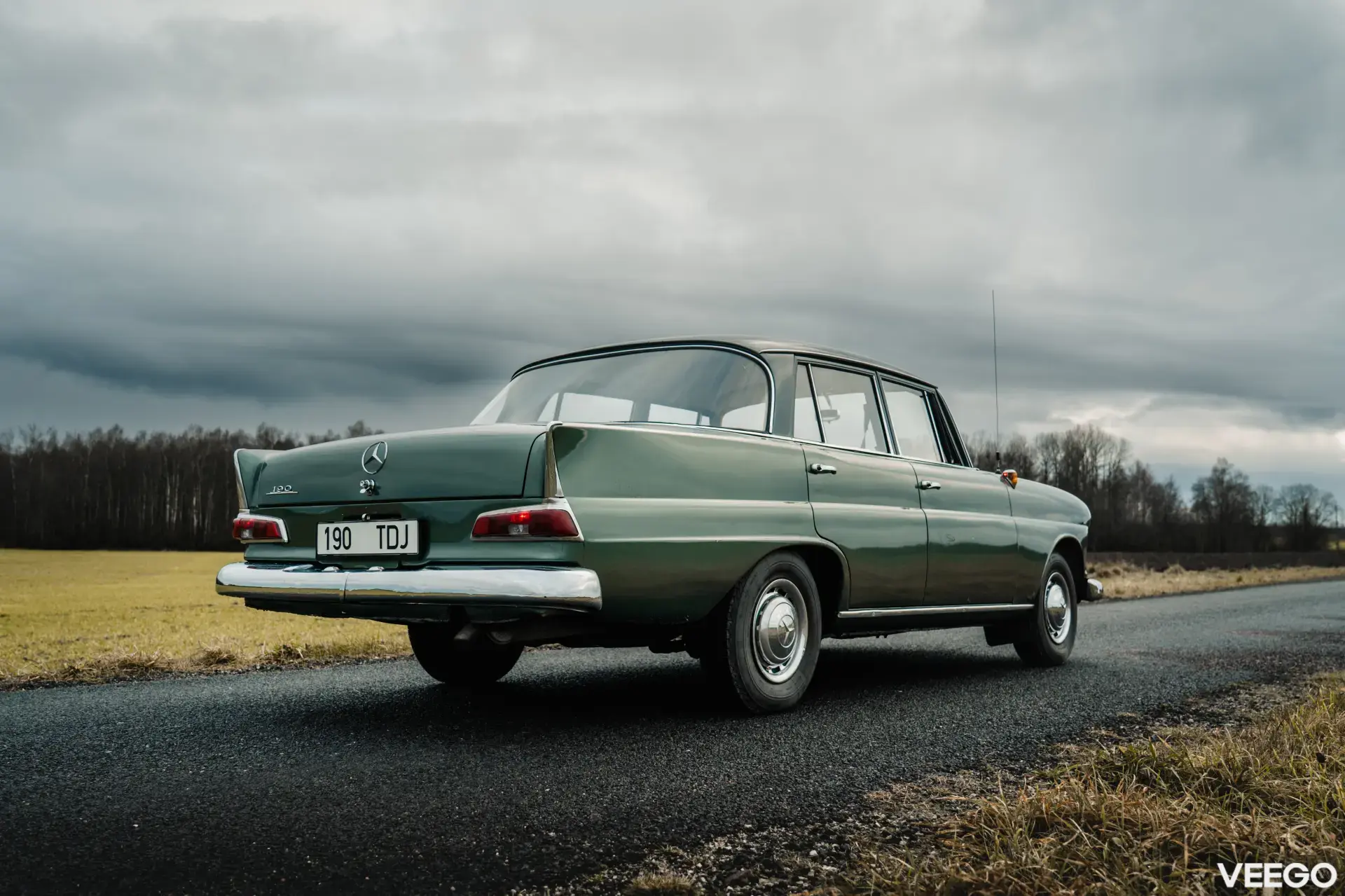 Mercedes-Benz 190 C 1.9 66kW