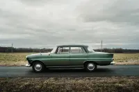 Mercedes-Benz 190 C 1.9 66kW thumbnail