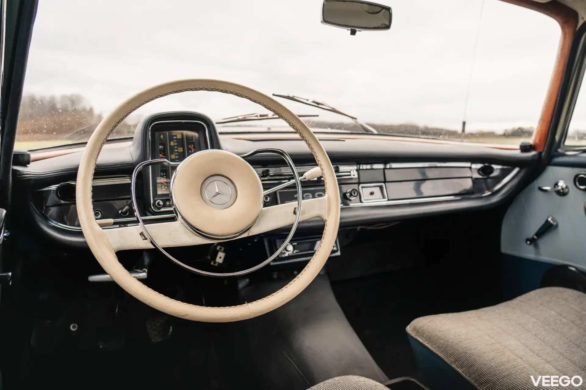 Mercedes-Benz 190 C 1.9 66kW