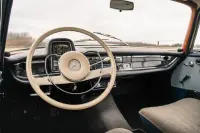 Mercedes-Benz 190 C 1.9 66kW thumbnail